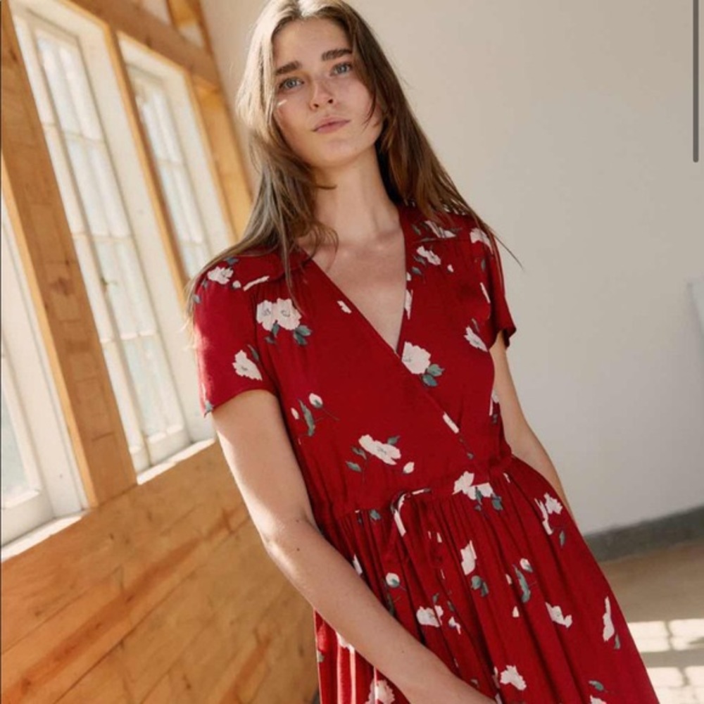 NWT Christy Dawn “Dawn” dress in crimson floral